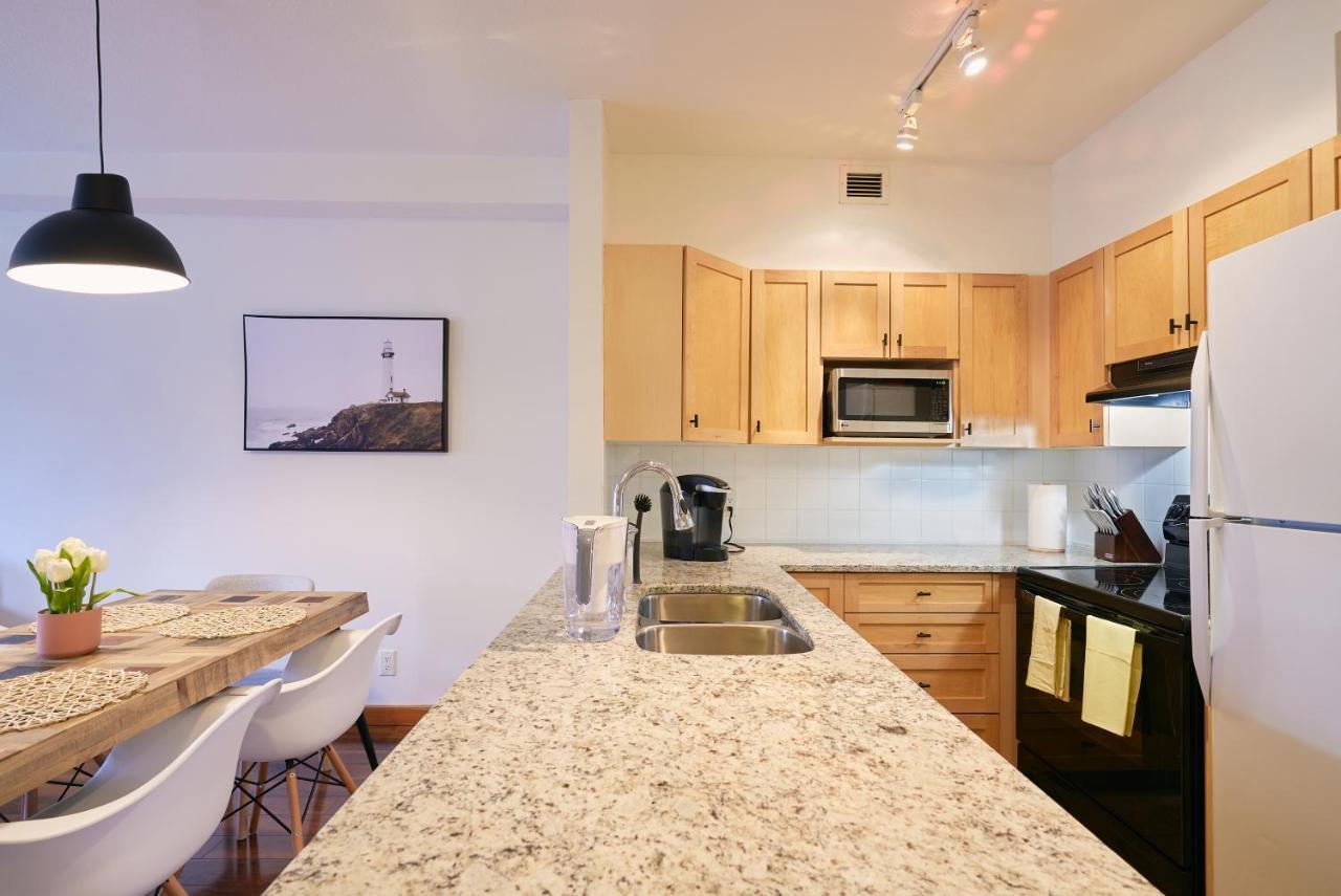 Mtn View Escape With King Size Bed With Outdoor Pool - Banff Pass Included! Apartment Canmore Ngoại thất bức ảnh