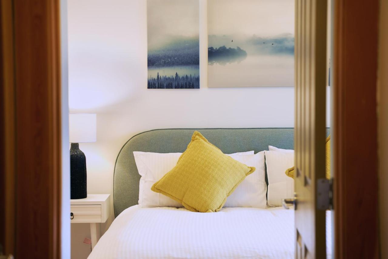 Mtn View Escape With King Size Bed With Outdoor Pool - Banff Pass Included! Apartment Canmore Ngoại thất bức ảnh