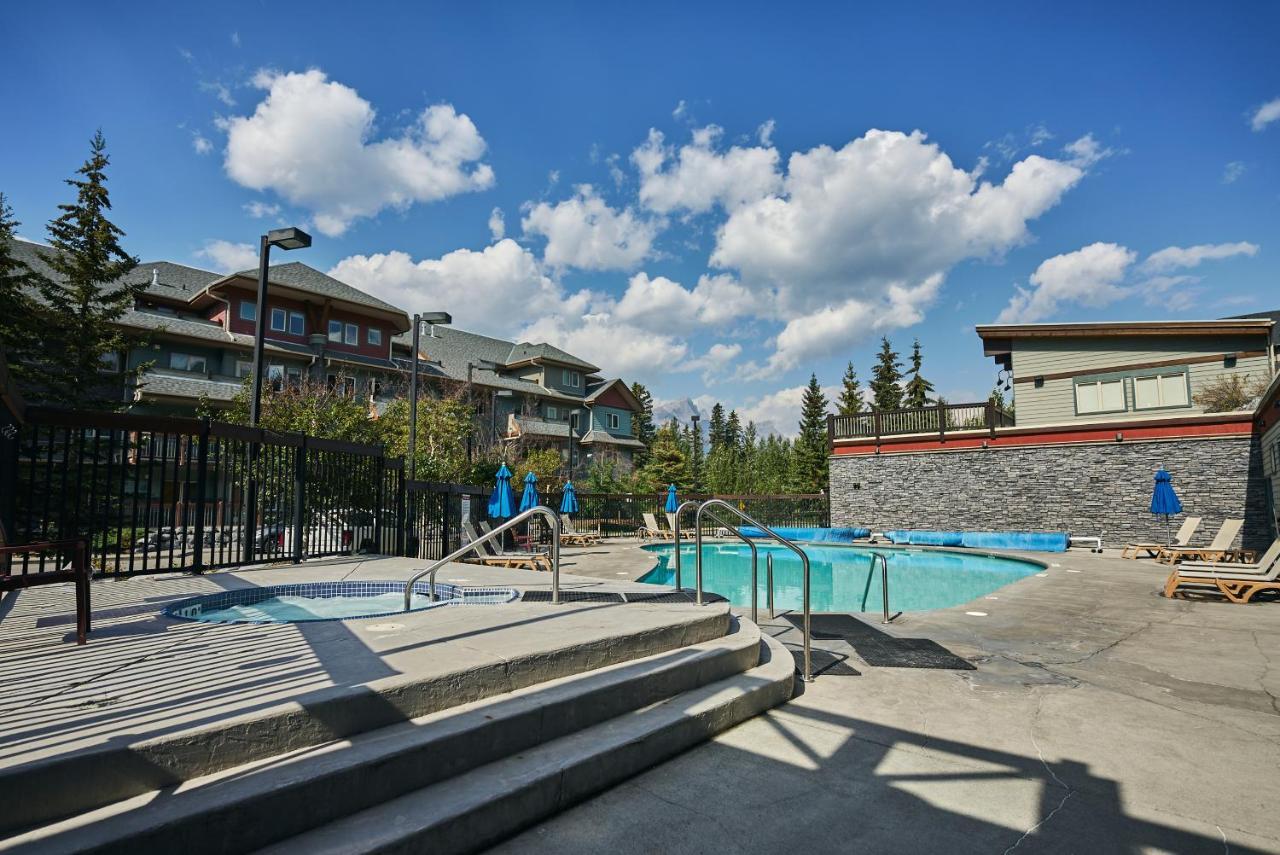 Mtn View Escape With King Size Bed With Outdoor Pool - Banff Pass Included! Apartment Canmore Ngoại thất bức ảnh